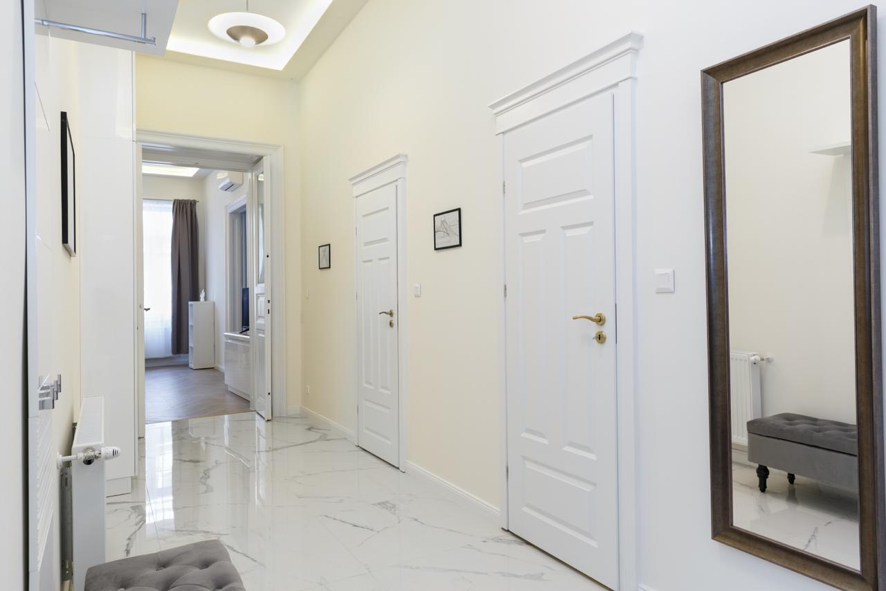 Jenny Luxury Two Bedrooms Apartment. Budapest Bagian luar foto